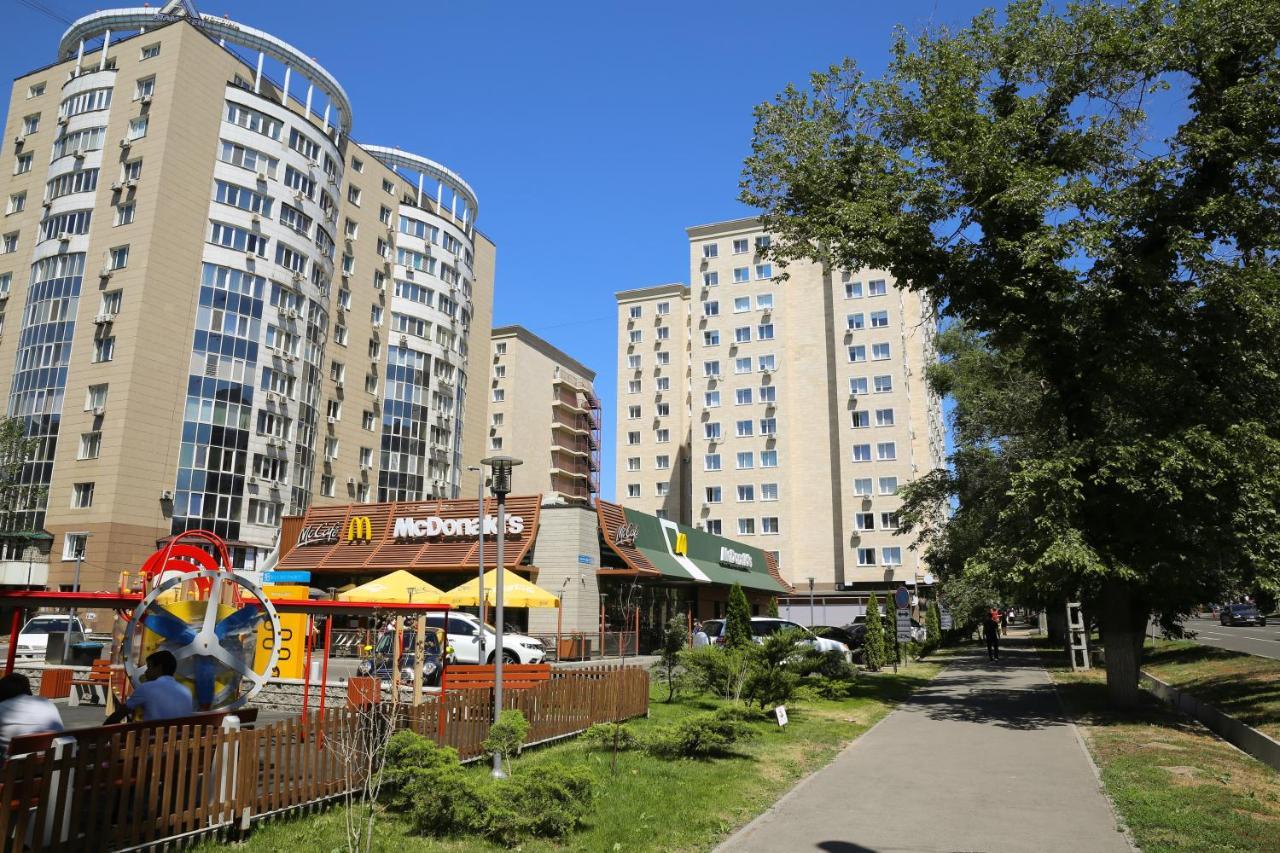 Adt Apartments Almaty Eksteriør bilde